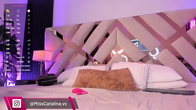miss catalinaa online show from June 1, 2026, 12:49 pm