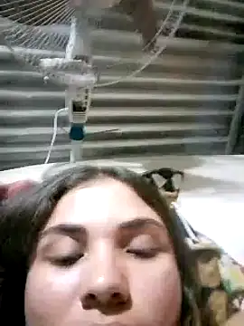 ojitos bello online show from January 7, 2025, 3:24 am