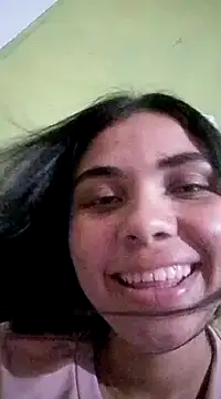 ojitos bello online show from February 25, 2025, 2:58 am