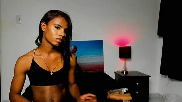 alejandrasxx online show from February 25, 2025, 7:38 pm