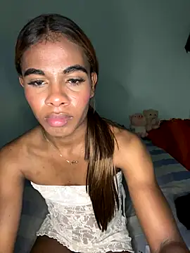 alejandrasxx online show from October 21, 2025, 2:11 am