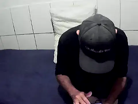 pierdona online show from April 16, 2026, 7:14 pm