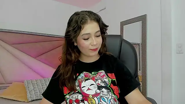 Snapshot of KarenPautt chatting on February 22, 2025, 5:35 pm KarenPautt online show from February 22, 2025, 5:35 pm