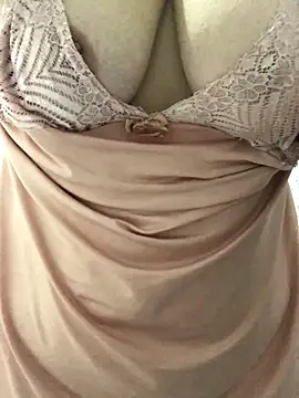 ahross online show from October 30, 2025, 9:07 am