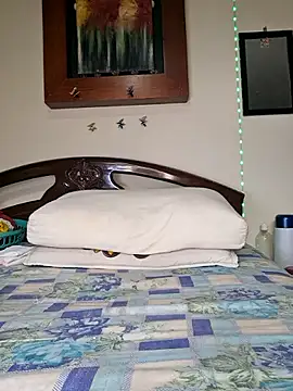 megan-fox12 online show from October 27, 2025, 5:25 pm