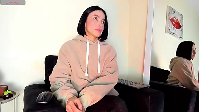 victoria  lace  online show from February 27, 2026, 12:55 am