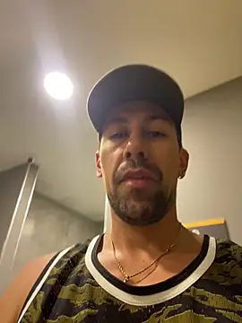 dantedesirexx online show from May 27, 2026, 6:26 pm