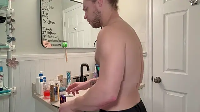 DaddydayDrinkzz online show from December 31, 2024, 4:57 pm