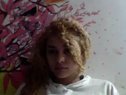 Snapshot of gaby_jin chatting on December 6, 2024, 2:18 am gaby jin online show from December 6, 2024, 2:18 am