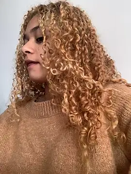 Snapshot of gaby_jin chatting on December 4, 2024, 11:57 am gaby jin online show from December 4, 2024, 11:57 am