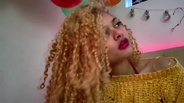 Snapshot of gaby_jin chatting on January 6, 2025, 3:19 pm gaby jin online show from January 6, 2025, 3:19 pm