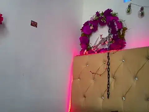 Snapshot of gaby_jin chatting on December 14, 2024, 12:55 pm gaby jin online show from December 14, 2024, 12:55 pm