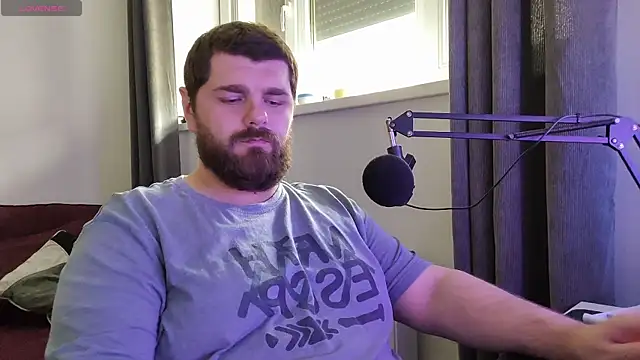 KingMarti online show from October 8, 2025, 9:33 am