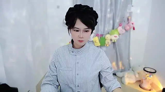 Snapshot of Fan_ting chatting on November 30, 2025, 11:44 am Fan ting online show from November 30, 2025, 11:44 am