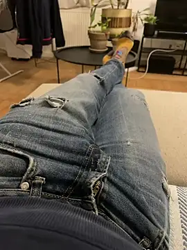 Snapshot of RSR_26689 chatting on February 12, 2025, 4:33 pm RSR 26689 online show from February 12, 2025, 4:33 pm