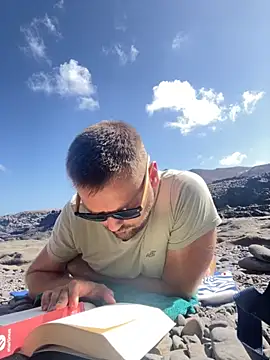 Snapshot of RSR_26689 chatting on October 1, 2025, 10:30 am RSR 26689 online show from October 1, 2025, 10:30 am