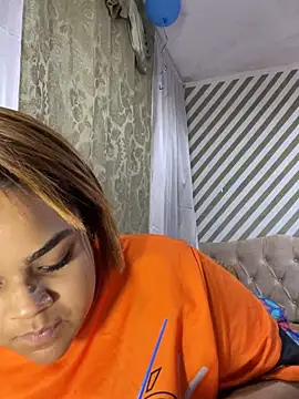 Snapshot of Evabigass chatting on February 18, 2026, 3:04 am Evabigass online show from February 18, 2026, 3:04 am