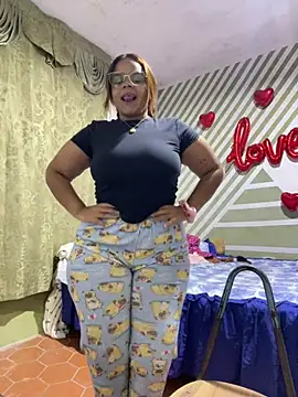 Snapshot of Evabigass chatting on January 10, 2026, 10:16 pm Evabigass online show from January 10, 2026, 10:16 pm