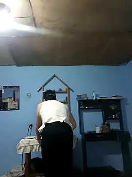 Snapshot of Elvishcassie_ chatting on September 9, 2025, 6:06 pm Elvishcassie online show from September 9, 2025, 6:06 pm