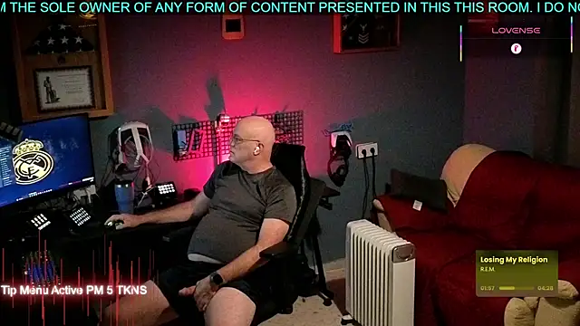 Snapshot of Pilot_Dave_69 chatting on November 18, 2025, 4:49 am Pilot Dave 69 online show from November 18, 2025, 4:49 am