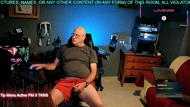 Snapshot of Pilot_Dave_69 chatting on October 3, 2025, 6:31 pm Pilot Dave 69 online show from October 3, 2025, 6:31 pm