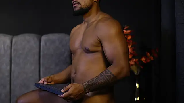 CallumMuscle online show from November 1, 2025, 11:20 pm