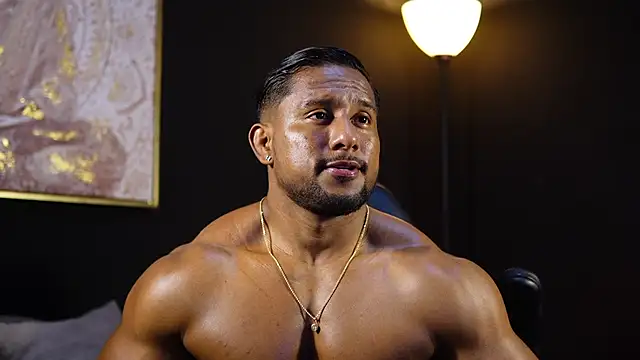 Snapshot of CallumMuscle chatting on May 6, 2026, 11:20 pm CallumMuscle online show from May 6, 2026, 11:20 pm