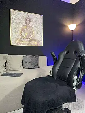 Snapshot of CallumMuscle chatting on January 6, 2026, 12:36 am CallumMuscle online show from January 6, 2026, 12:36 am