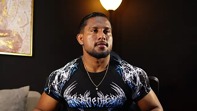 Snapshot of CallumMuscle chatting on April 12, 2026, 11:52 pm CallumMuscle online show from April 12, 2026, 11:52 pm