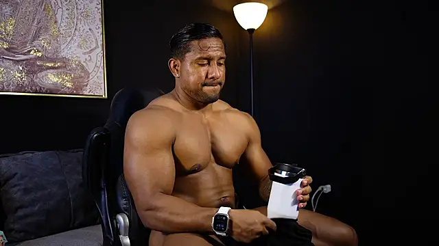 Snapshot of CallumMuscle chatting on March 7, 2026, 10:37 pm CallumMuscle online show from March 7, 2026, 10:37 pm