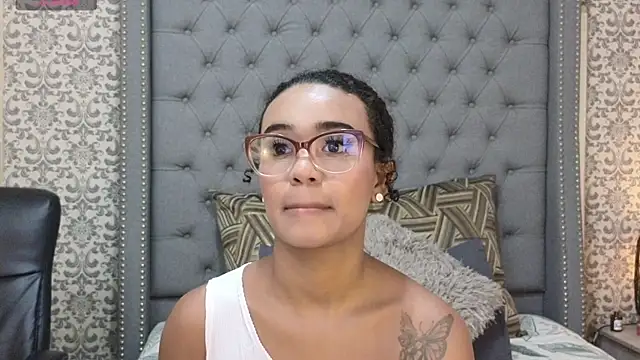 Snapshot of evafoxs chatting on March 21, 2025, 1:12 pm evafoxs online show from March 21, 2025, 1:12 pm