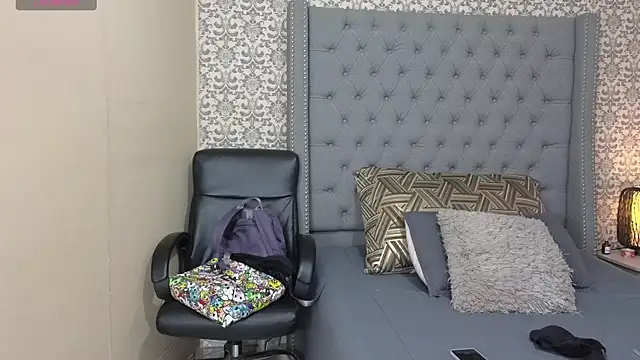 Snapshot of evafoxs chatting on March 20, 2025, 3:04 pm evafoxs online show from March 20, 2025, 3:04 pm