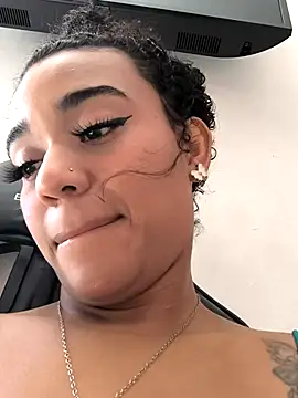 Snapshot of evafoxs chatting on November 26, 2025, 4:07 pm evafoxs online show from November 26, 2025, 4:07 pm