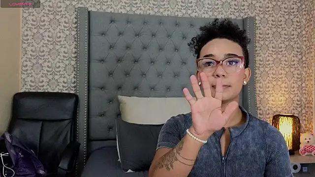 Snapshot of evafoxs chatting on March 19, 2025, 12:34 pm evafoxs online show from March 19, 2025, 12:34 pm