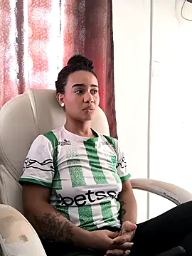 Snapshot of evafoxs chatting on November 16, 2025, 4:56 pm evafoxs online show from November 16, 2025, 4:56 pm