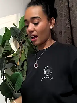 Snapshot of evafoxs chatting on September 18, 2025, 1:19 am evafoxs online show from September 18, 2025, 1:19 am