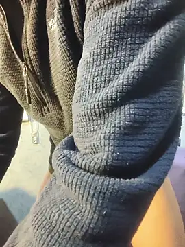 nextdoorneighbor online show from November 18, 2025, 1:21 am