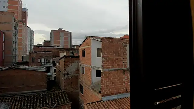 Layla 707 online show from October 3, 2025, 10:44 pm