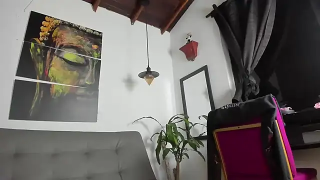 Layla 707 online show from March 18, 2025, 12:51 am