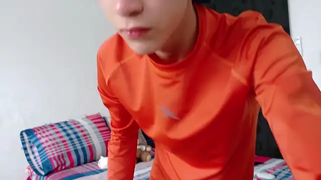 Noah tyler  online show from November 19, 2025, 5:35 pm