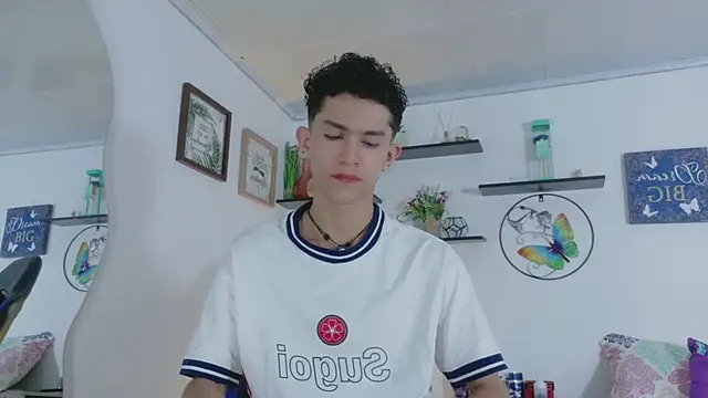 Noah tyler  online show from June 19, 2026, 7:09 pm