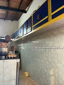 Snapshot of Leo_bunny_hot chatting on November 3, 2025, 7:28 pm Leo bunny hot online show from November 3, 2025, 7:28 pm