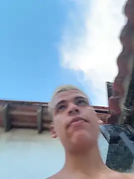 Snapshot of Leo_bunny_hot chatting on November 17, 2025, 9:41 pm Leo bunny hot online show from November 17, 2025, 9:41 pm