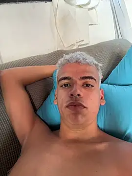 Leo bunny hot online show from April 12, 2026, 8:01 pm