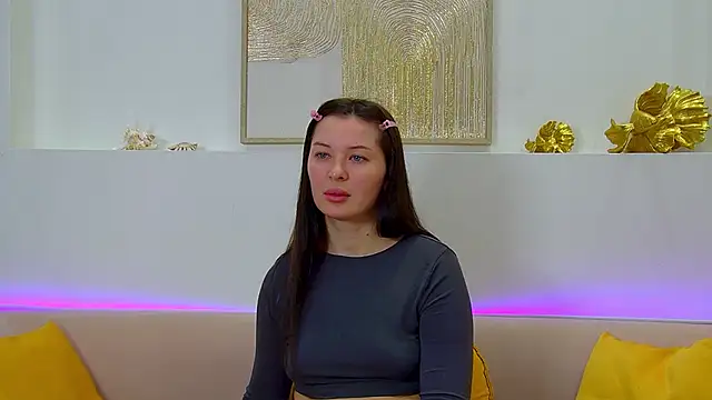 AlexandraBloom online show from February 10, 2026, 6:29 pm