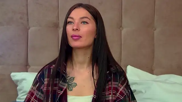 Snapshot of AlexandraBloom chatting on October 23, 2025, 7:12 pm AlexandraBloom online show from October 23, 2025, 7:12 pm