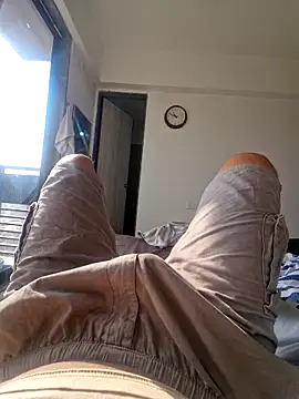 vivanpraj999 online show from December 3, 2025, 4:46 am