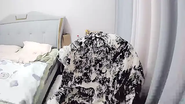 Snapshot of QING-QING-66 chatting on December 6, 2024, 5:28 pm QING-QING-66 online show from December 6, 2024, 5:28 pm