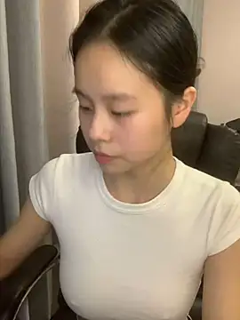 Snapshot of QING-QING-66 chatting on January 12, 2025, 5:11 pm QING-QING-66 online show from January 12, 2025, 5:11 pm