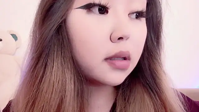 amelia sunlight online show from April 4, 2026, 6:36 pm